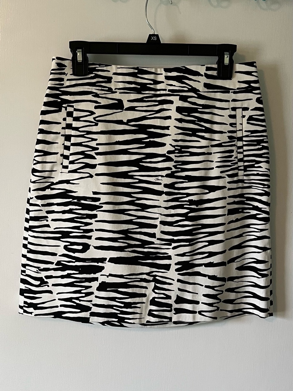 Banana Republic Black & White Mini Skirt